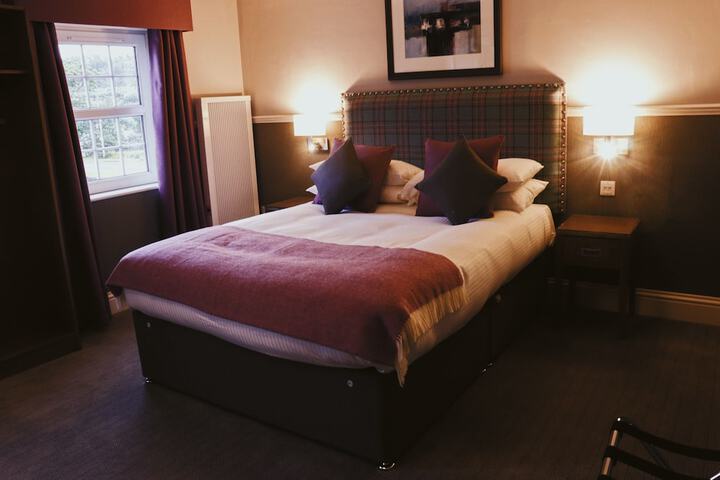 Room 33 of 79