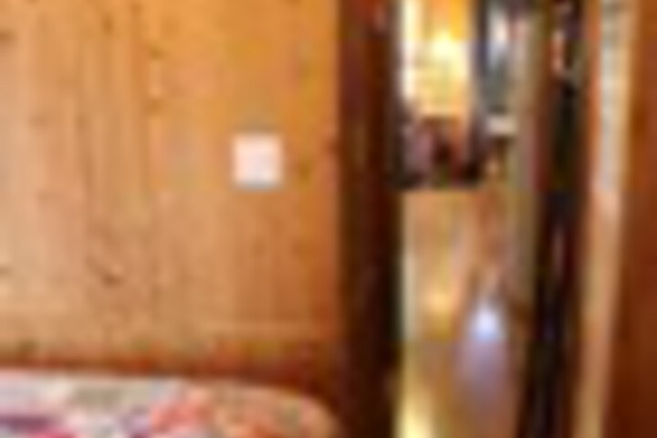 Room 44 of 504