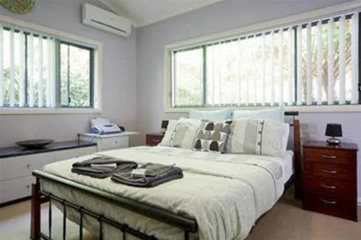 Room 8 of 12