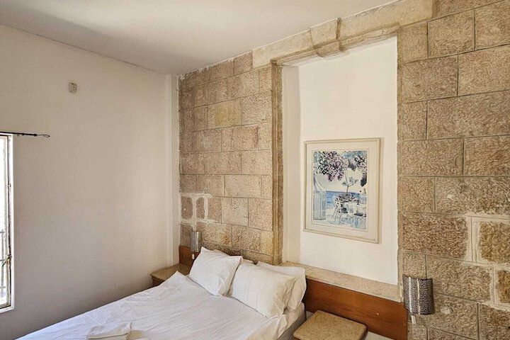 Room 35 of 75