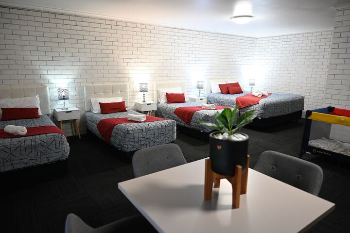 Room 5 of 36