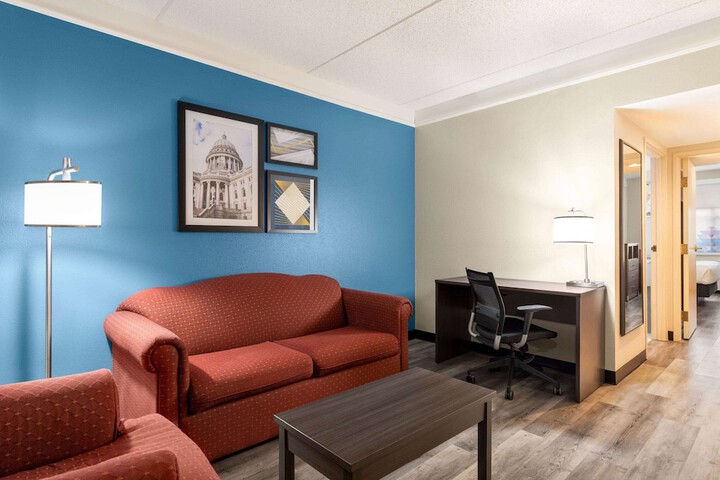 2 Double Beds (1 of 14)