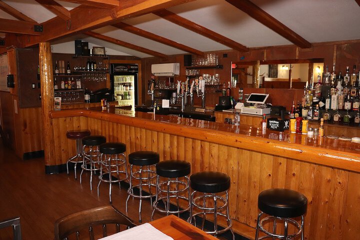 Lounge 60 of 81