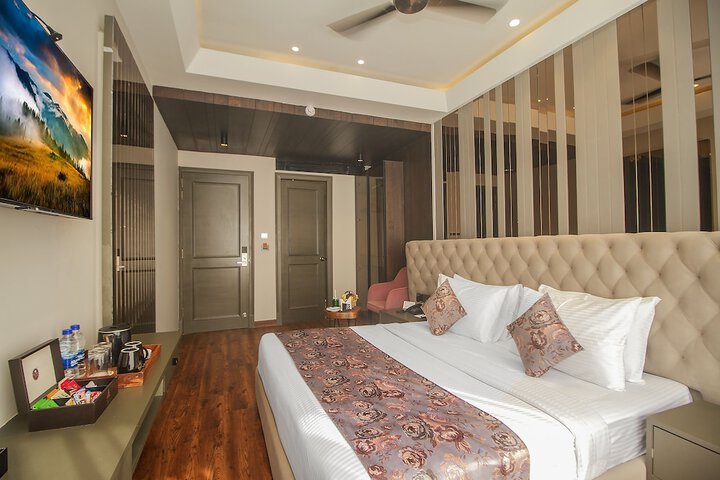 Room 18 of 38