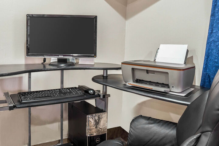 Business Center 20 of 28