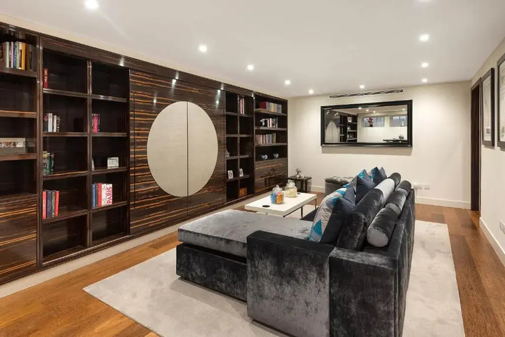 Spectacular Knightsbridge House Harrods 1 Minute