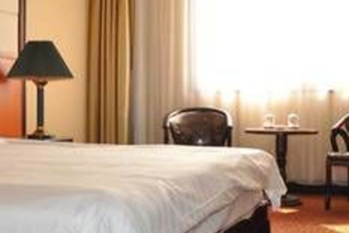 Room 5 of 23