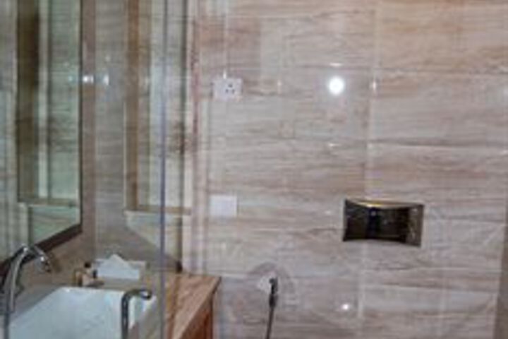 Room 2 of 48