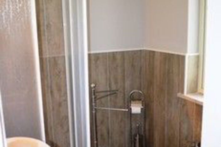 Room 3 of 52