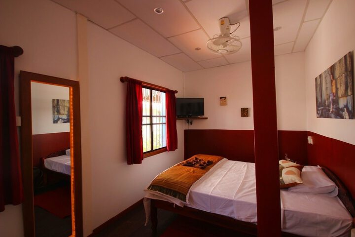 Room 10 of 48