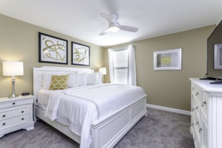Room 16 of 38