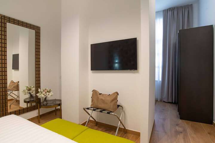 Room 7 of 30