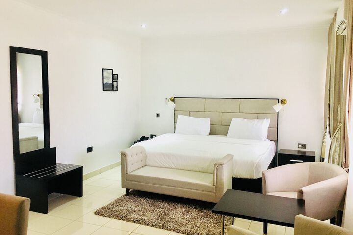 Room 14 of 23