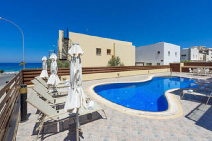 Pool 18 of 20