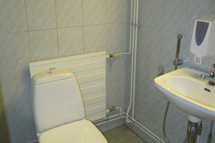 Room 16 of 28
