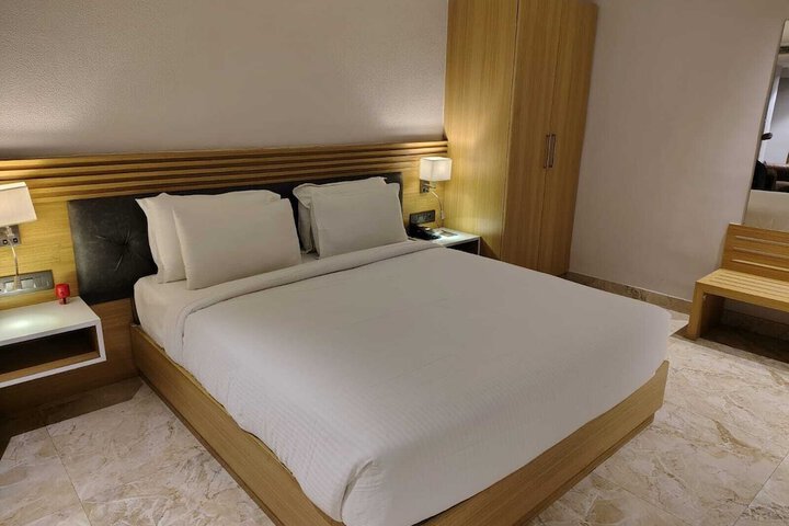 Room 5 of 29