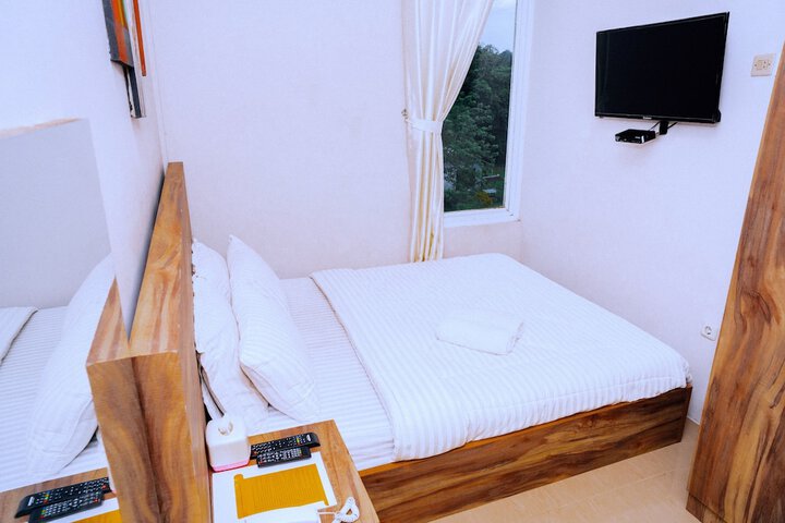 Room 15 of 43