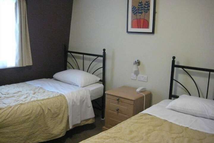 Room 33 of 121
