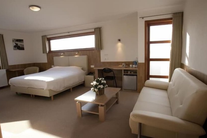 Room 5 of 21