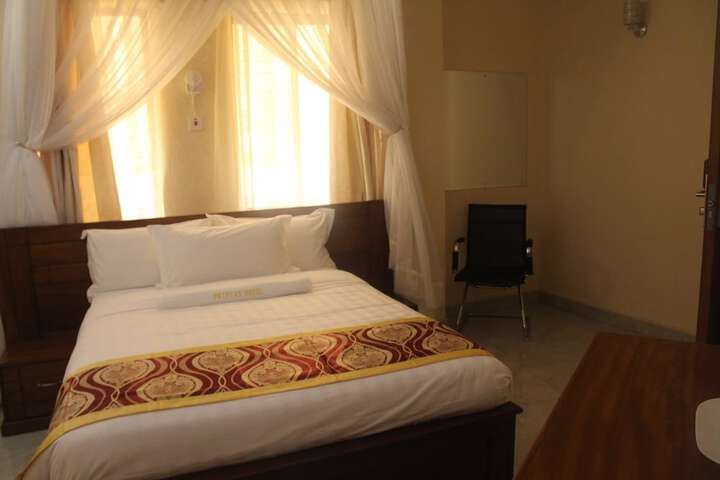 Room 3 of 26