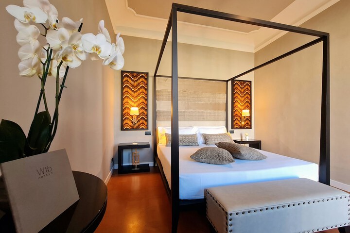 Room 14 of 61