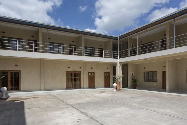 Mokorro Hotel
