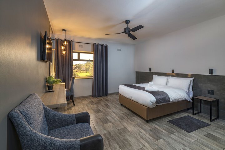 Room 11 of 26
