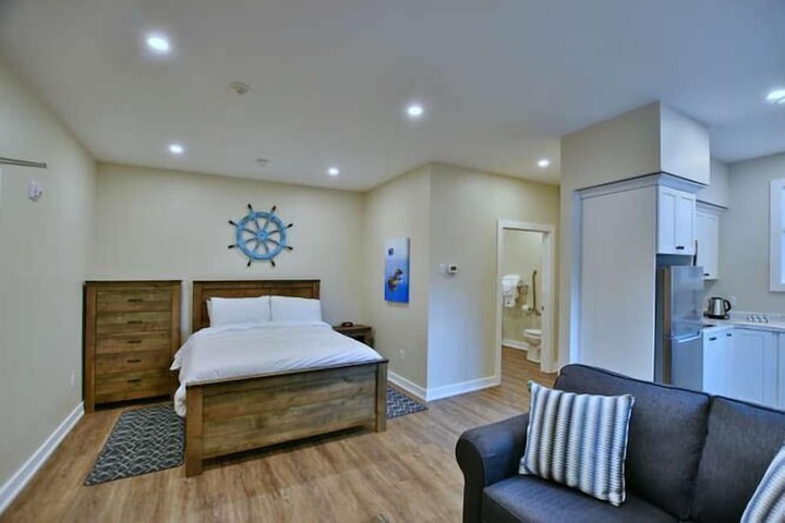 Room 7 of 30
