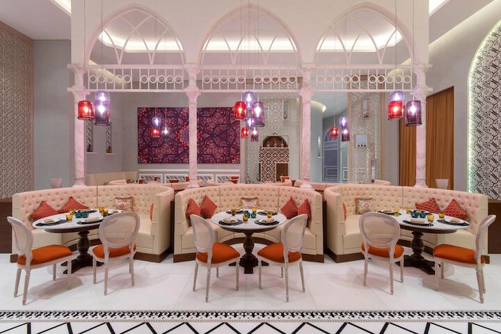 Dining 205 of 263