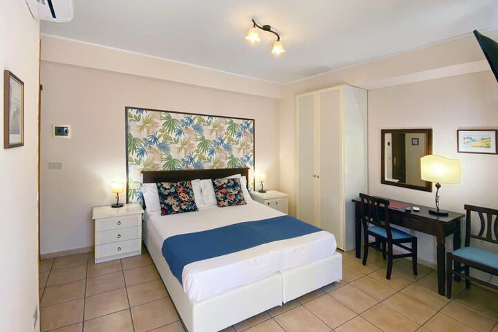 Room 3 of 13