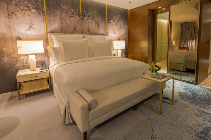 Room 9 of 54
