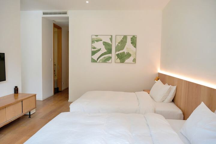 Room 16 of 218