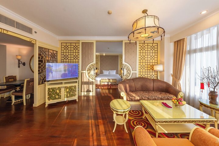 Room 10 of 95