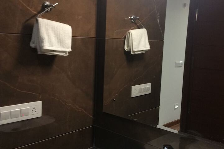 Room 26 of 29