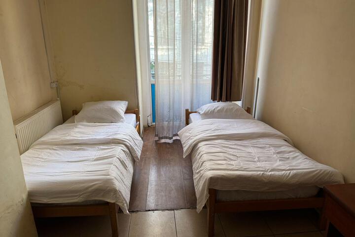 Room 7 of 26