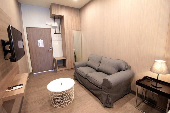 Room 12 of 25