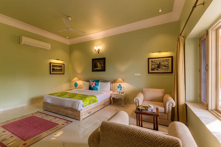 Room 6 of 27