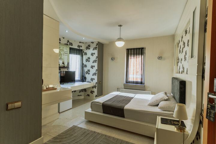 Room 42 of 66