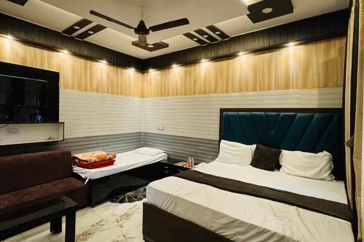 Room 7 of 17