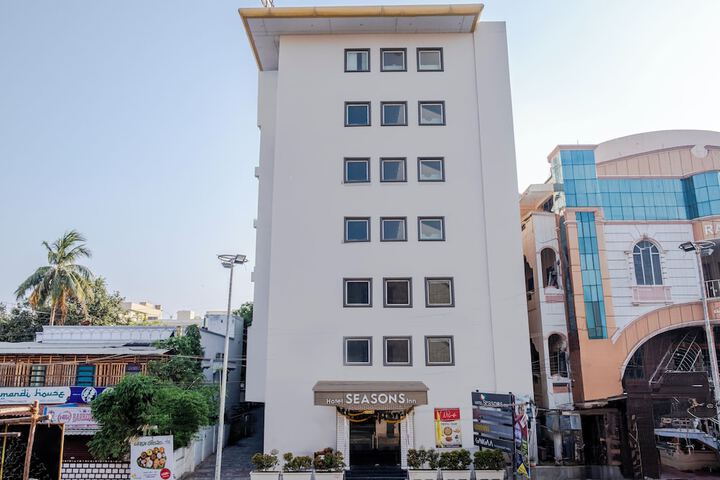 Image of Hotel Seasons inn