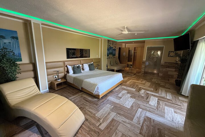 Room 71 of 157