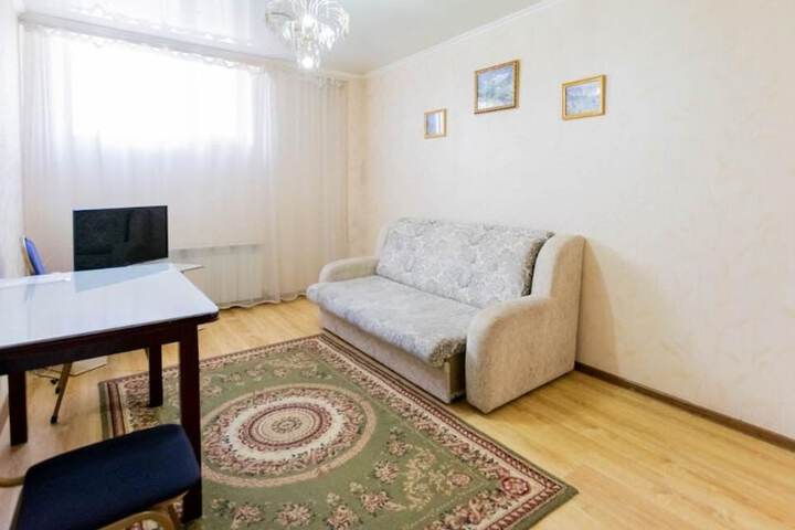 Room 4 of 12