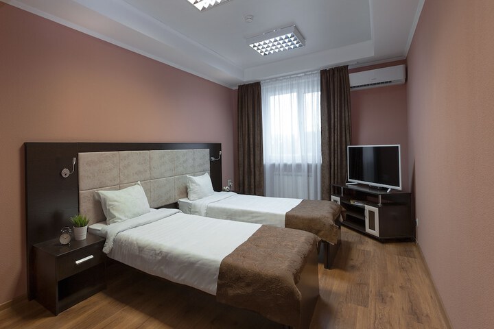Room 19 of 90