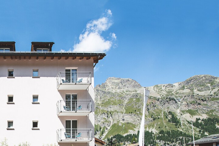 Hotel 68 of 72