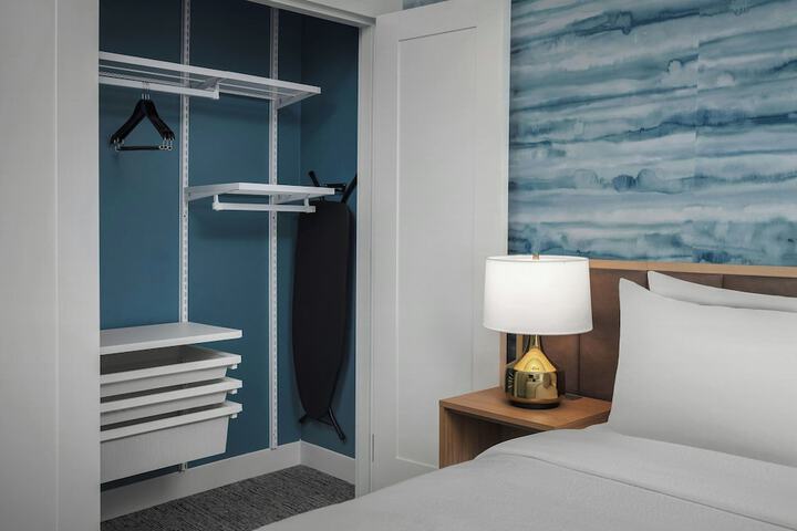 Room 13 of 46