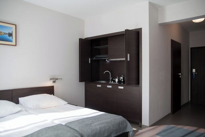 Room 19 of 81