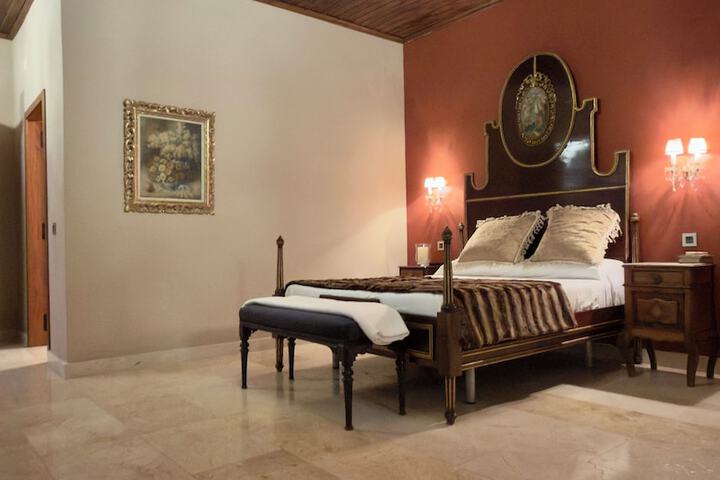 Room 5 of 21