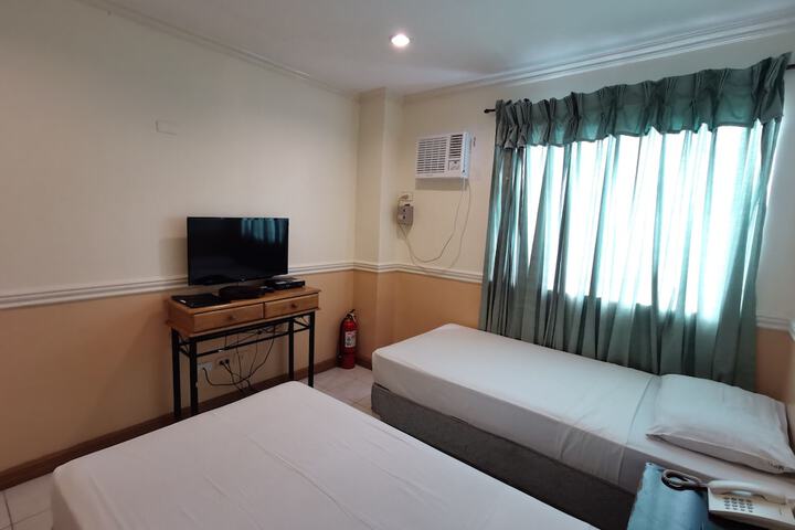 Room 11 of 60