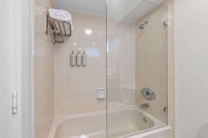 Bathroom shower
