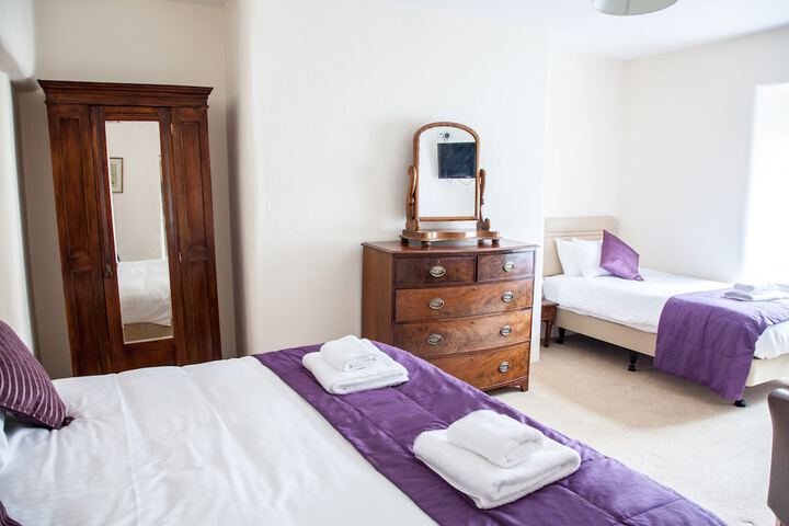 Room 4 of 29